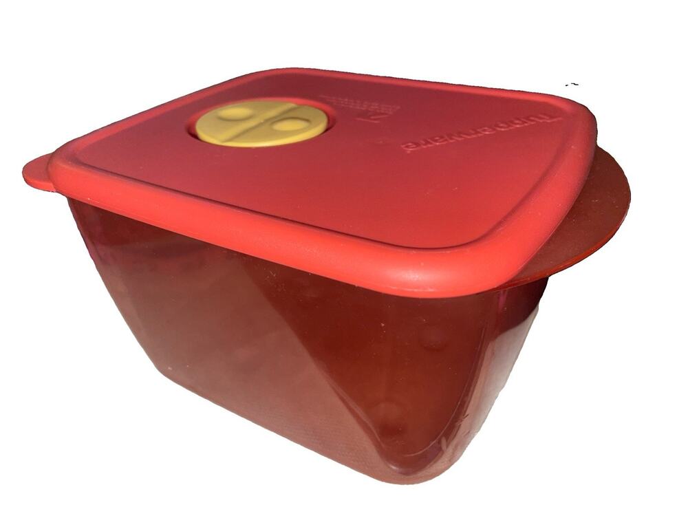 TUPPERWARE VINTAGE *ROCK n SERVE* Microwave Cookware 6 1/4 Cup Red Translucent